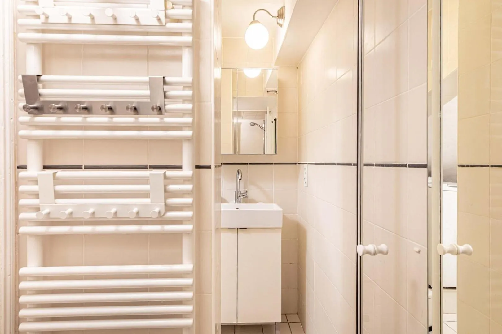 Guestready - Studio Cosy Saint Germain Apartment Paris
