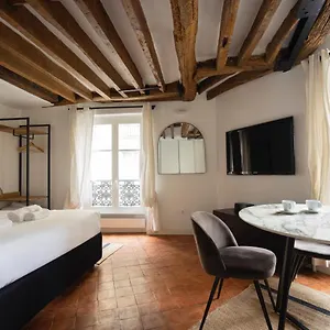  Apartment Conde Chic