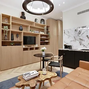 Pick A Flat's In Saint Germain Des Pres - Rue Du Cherche Midi Paris
